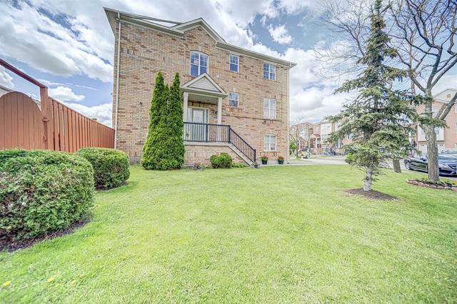 45 Reindeer Dr, House attached with 3 bedrooms, 3 bathrooms and 6 parking in Toronto ON | Image 22