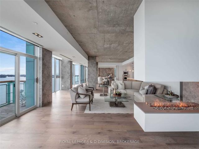 ph 1210 - 211 Queens Quay W, Condo with 3 bedrooms, 4 bathrooms and 3 parking in Toronto ON | Image 15