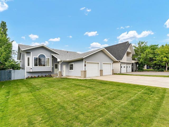 16 Pheasant Road W, House detached with 3 bedrooms, 2 bathrooms and 4 parking in Brooks AB | Image 3
