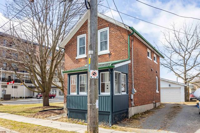 169 Hibernia St, House detached with 2 bedrooms, 2 bathrooms and 4 parking in Cobourg ON | Image 12