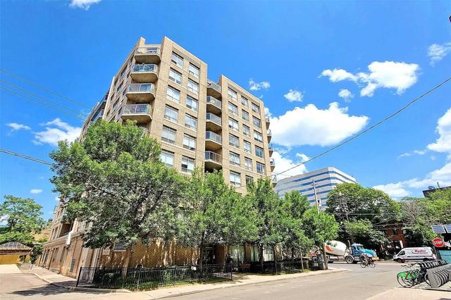 606 - 140 Bathurst St, Condo with 2 bedrooms, 1 bathrooms and 1 parking in Toronto ON | Image 25