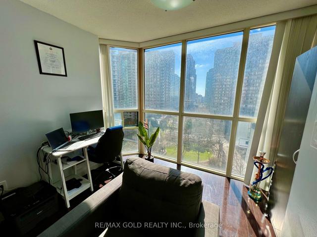 903 - 265 Enfield Pl, Condo with 2 bedrooms, 2 bathrooms and 1 parking in Mississauga ON | Image 6