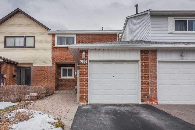 3986 Bishopstoke Lane, House attached with 3 bedrooms, 2 bathrooms and 2 parking in Mississauga ON | Image 1