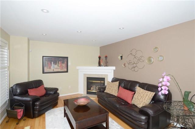 68 Trojan Cres, House detached with 3 bedrooms, 4 bathrooms and 3 parking in Markham ON | Image 6
