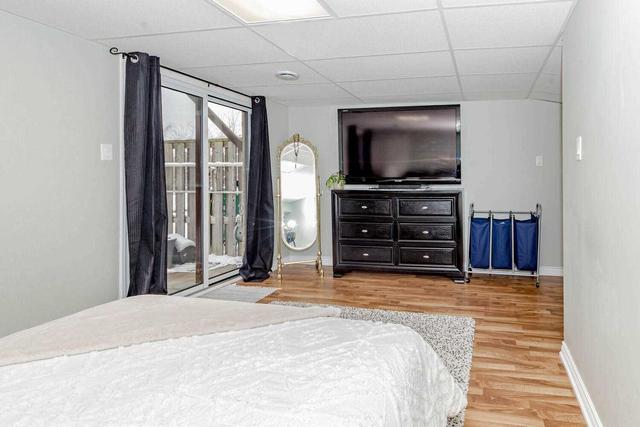53 Foster Cres N, Townhouse with 3 bedrooms, 2 bathrooms and 2 parking in Brampton ON | Image 20