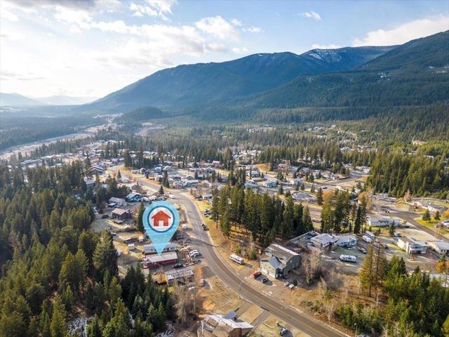 50 Cariboo Drive, House detached with 5 bedrooms, 3 bathrooms and 4 parking in Elkford BC | Image 16