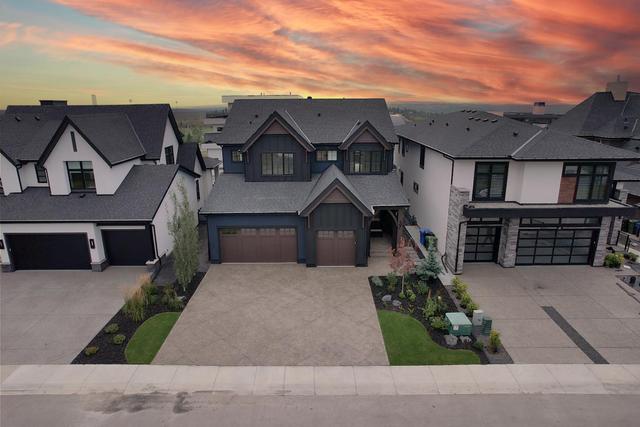 37 Aspen Ridge Heights Sw, House detached with 4 bedrooms, 3 bathrooms and 3 parking in Calgary AB | Image 2