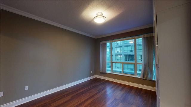 lph 4 - 909 Bay St, Condo with 3 bedrooms, 3 bathrooms and 1 parking in Toronto ON | Image 2