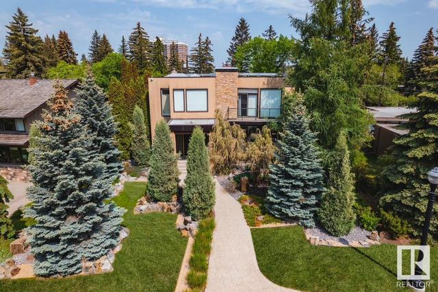 13810 Ravine Dr Nw, House detached with 4 bedrooms, 4 bathrooms and 6 parking in Edmonton AB | Image 3