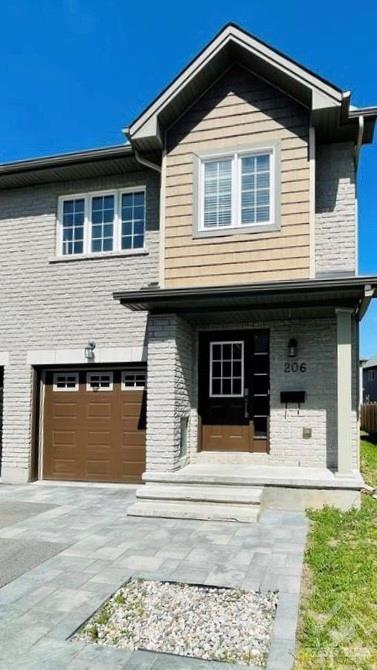 206 Vision Street, Townhouse with 3 bedrooms, 3 bathrooms and 3 parking in Ottawa ON | Image 2