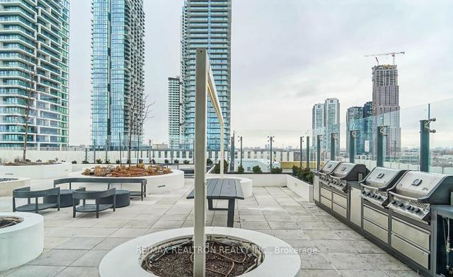 1608 - 5 Buttermill Ave, Condo with 2 bedrooms, 2 bathrooms and 0 parking in Vaughan ON | Image 18