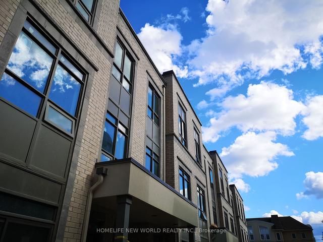 18 - 52 Holmes Ave, Townhouse with 2 bedrooms, 2 bathrooms and 1 parking in Toronto ON | Image 1