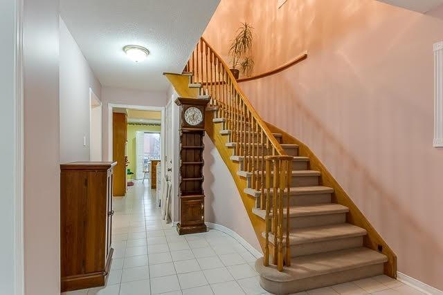 3309 Columbine Cres, House detached with 4 bedrooms, 4 bathrooms and 4 parking in Mississauga ON | Image 2
