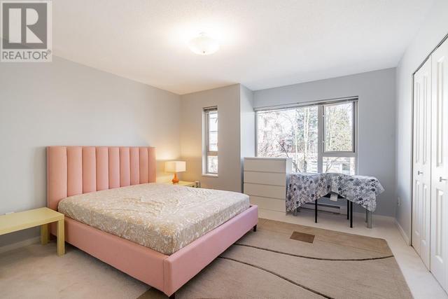 130 - 9229 University Crescent, House attached with 2 bedrooms, 2 bathrooms and 1 parking in Burnaby BC | Image 13