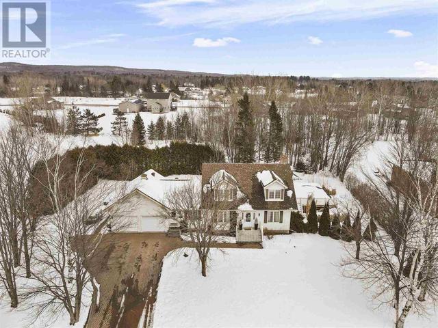 124 Palomino Dr, House detached with 4 bedrooms, 2 bathrooms and null parking in Sault Ste. Marie ON | Image 43