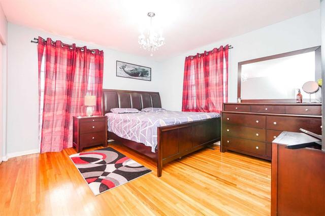 21 Danesbury Cres, House semidetached with 4 bedrooms, 3 bathrooms and 6 parking in Brampton ON | Image 15