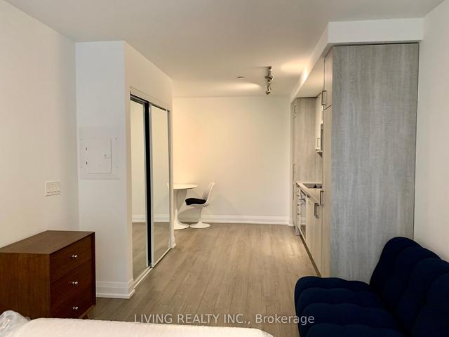 301 - 77 Mutual St, Condo with 0 bedrooms, 1 bathrooms and 0 parking in Toronto ON | Image 5