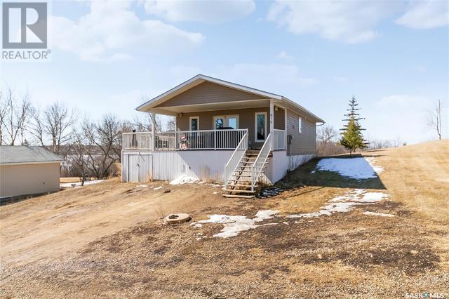 615 Rosebud Lane, House detached with 2 bedrooms, 1 bathrooms and null parking in Saskatchewan Beach SK | Image 2