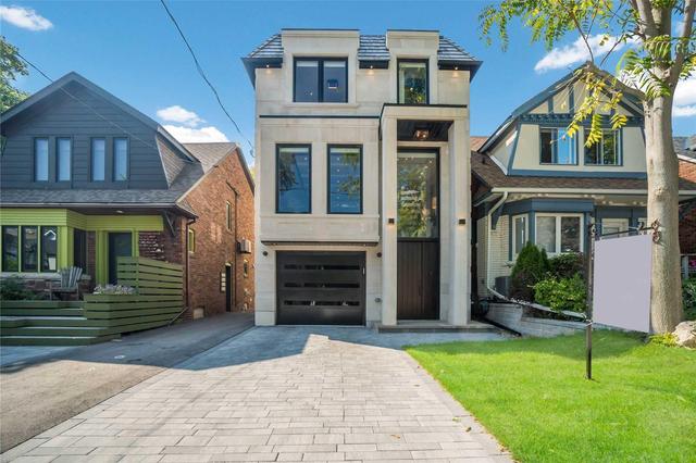 4 Whitewood Rd, House detached with 3 bedrooms, 5 bathrooms and 1 parking in Toronto ON | Image 1