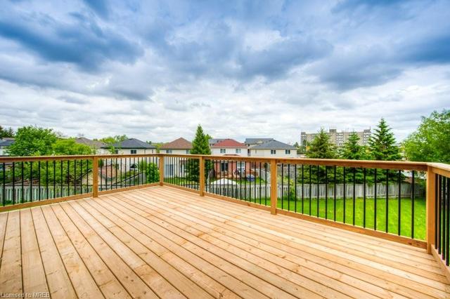28 Golden Terrace Court, House semidetached with 4 bedrooms, 3 bathrooms and 5 parking in Kitchener ON | Image 17