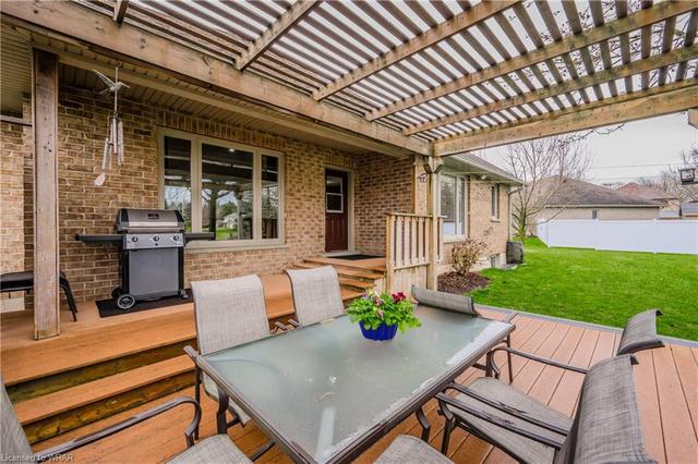 8 Jolene Court, House detached with 3 bedrooms, 3 bathrooms and 7 parking in Perth East ON | Image 31