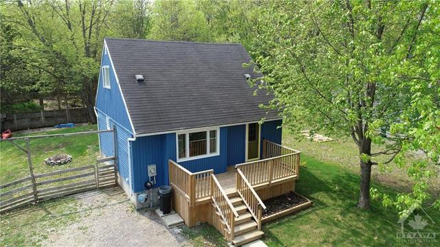 809 Bayview Drive, House detached with 2 bedrooms, 1 bathrooms and 4 parking in Ottawa ON | Image 1