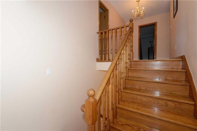 3291 Lonefeather Cres, House detached with 4 bedrooms, 3 bathrooms and 2 parking in Mississauga ON | Image 11
