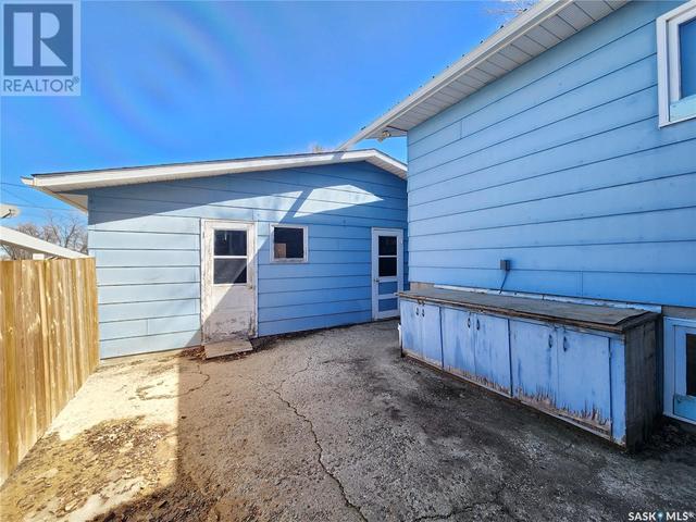 513 Beckwell Avenue, House detached with 6 bedrooms, 2 bathrooms and null parking in Radville SK | Image 32