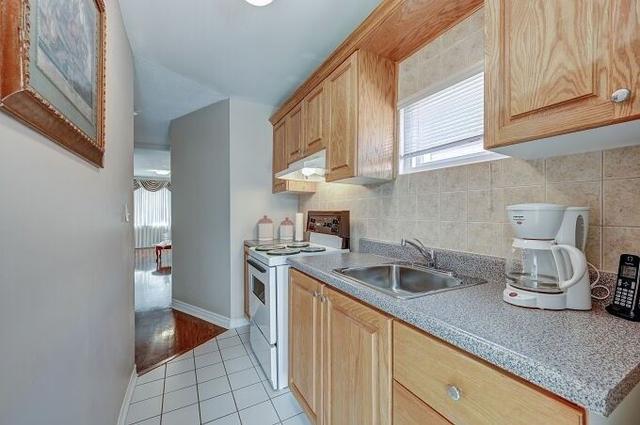 613 Caledonia Rd, House detached with 2 bedrooms, 2 bathrooms and 3 parking in Toronto ON | Image 2