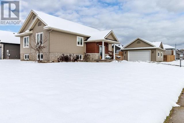 44 Chatfield Dr, House detached with 3 bedrooms, 2 bathrooms and null parking in Sault Ste. Marie ON | Image 1