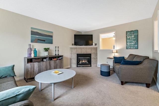12 Crystal Shores Cove, Home with 2 bedrooms, 2 bathrooms and 2 parking in Calgary AB | Image 12