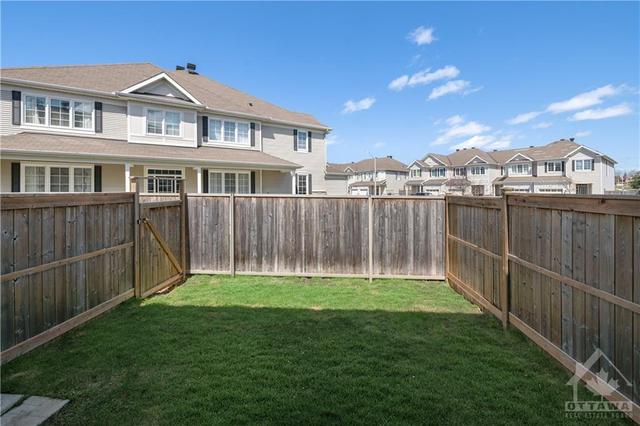 577 Barrick Hill Road, Townhouse with 3 bedrooms, 3 bathrooms and 3 parking in Ottawa ON | Image 26