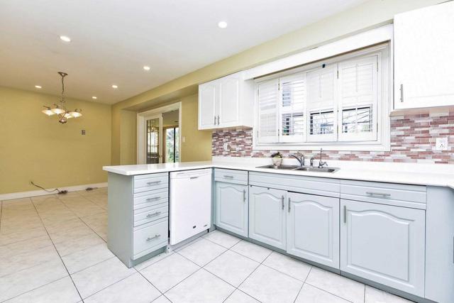 82 Airdrie Dr, House detached with 4 bedrooms, 4 bathrooms and 4 parking in Vaughan ON | Image 6