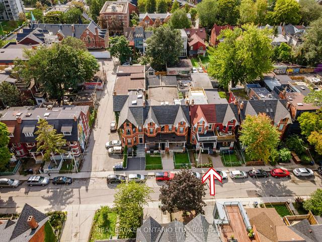 19 Grange Ave, House semidetached with 8 bedrooms, 8 bathrooms and 0 parking in Toronto ON | Image 30