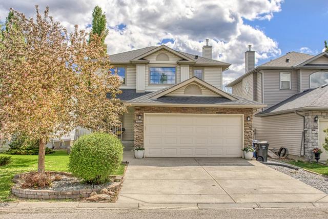 60 Westpoint Gardens Sw, House detached with 3 bedrooms, 3 bathrooms and 4 parking in Calgary AB | Image 1