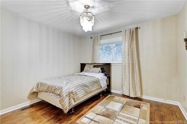 39 Alpaca Dr, House detached with 2 bedrooms, 2 bathrooms and 3 parking in Toronto ON | Image 12