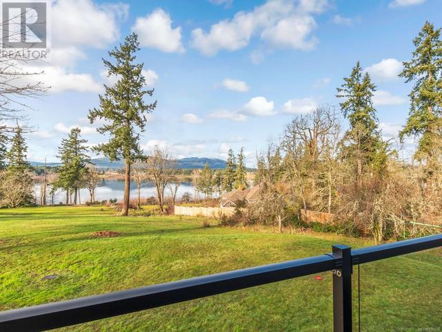 1743 Maple Bay Rd, House detached with 4 bedrooms, 2 bathrooms and 4 parking in North Cowichan BC | Image 51