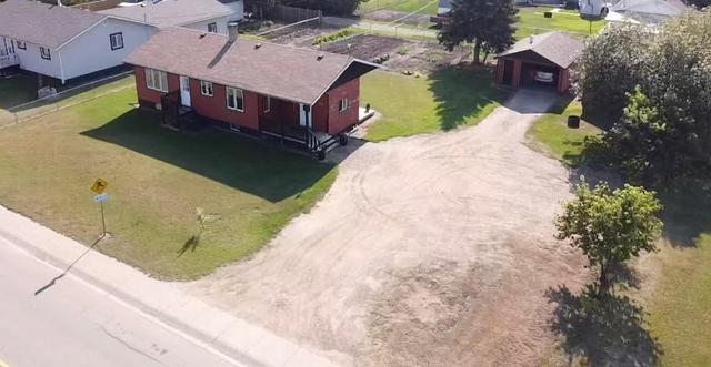 10109 101 Avenue, House detached with 3 bedrooms, 1 bathrooms and 8 parking in Mackenzie County AB | Image 8