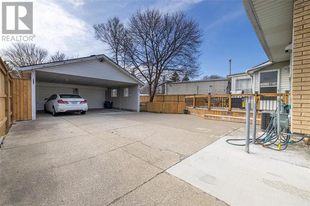 1541 Colborne Road, House detached with 3 bedrooms, 1 bathrooms and null parking in Sarnia ON | Image 35