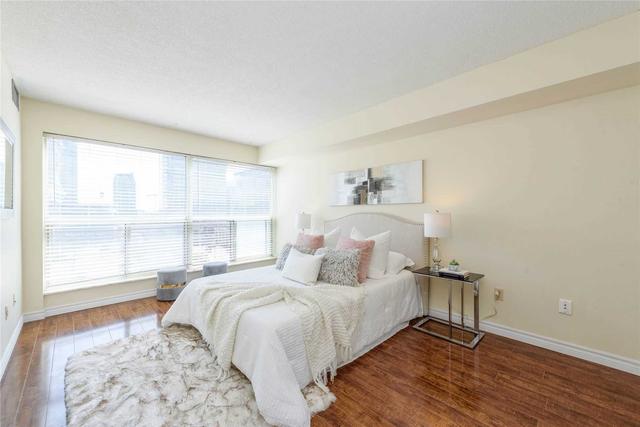 812 - 335 Webb Dr, Condo with 2 bedrooms, 2 bathrooms and 1 parking in Mississauga ON | Image 18