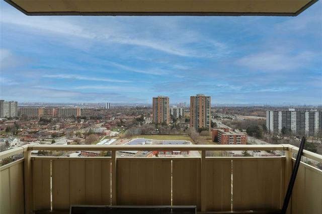2206 - 320 Dixon Rd, Condo with 2 bedrooms, 1 bathrooms and 1 parking in Toronto ON | Image 22