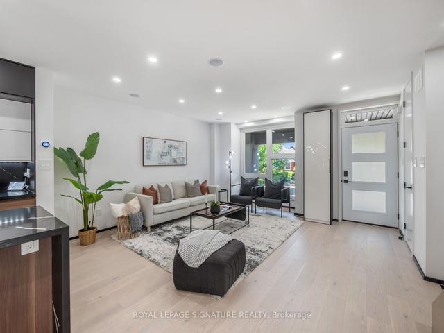 186 Oak Park Ave, House detached with 4 bedrooms, 3 bathrooms and 1 parking in Toronto ON | Image 24