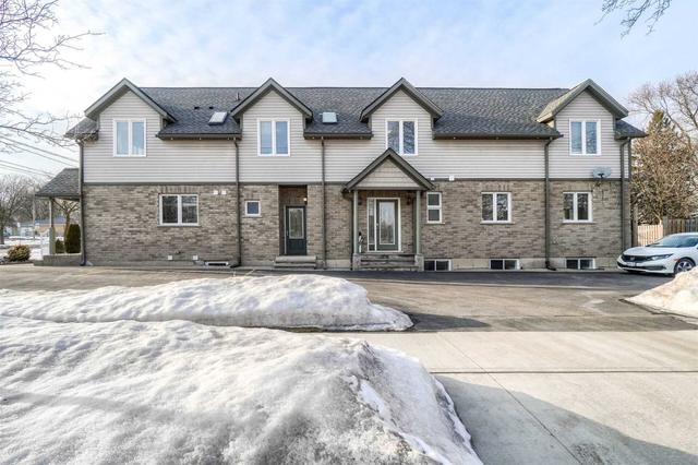 256 Belmont Ave W, House detached with 6 bedrooms, 7 bathrooms and 5 parking in Kitchener ON | Image 1