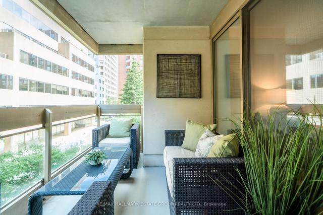305 - 61 St Clair Ave W, Condo with 1 bedrooms, 1 bathrooms and 1 parking in Toronto ON | Image 13