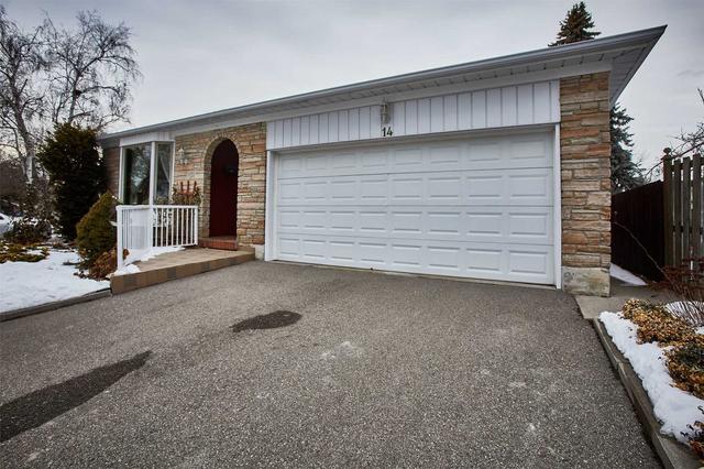 14 Rolling Meadows, House detached with 4 bedrooms, 3 bathrooms and 4 parking in Toronto ON | Image 12