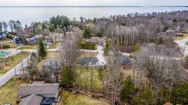 6 Owen Rd, House detached with 2 bedrooms, 1 bathrooms and 10 parking in Oro Medonte ON | Image 31