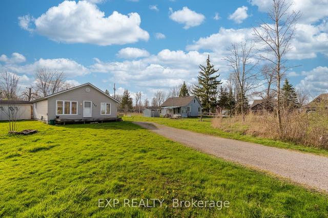 155 Neva Rd, House detached with 2 bedrooms, 1 bathrooms and 4 parking in Fort Erie ON | Image 11