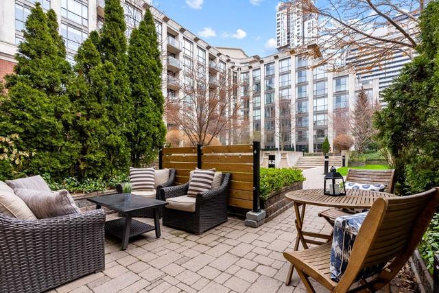 th111 - 25 Soho St, Townhouse with 2 bedrooms, 2 bathrooms and 1 parking in Toronto ON | Image 8