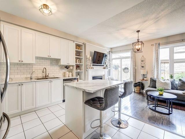 71 Ridgegate Cres, House attached with 3 bedrooms, 3 bathrooms and 4 parking in Halton Hills ON | Image 10