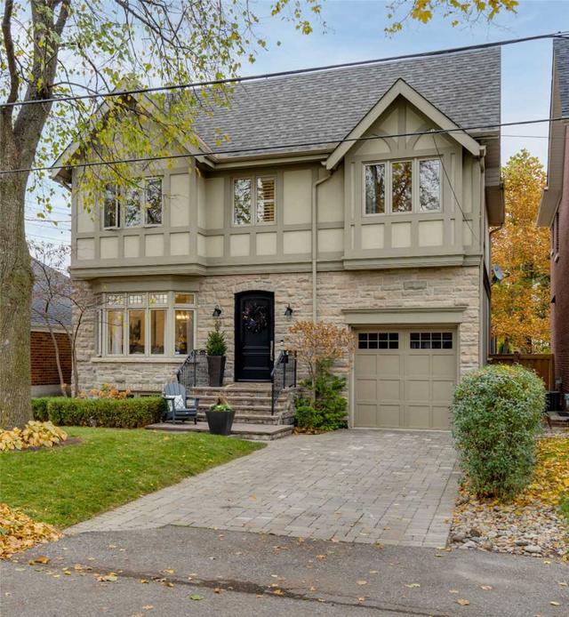 23 Mcclinchy Ave, House detached with 4 bedrooms, 4 bathrooms and 3 parking in Toronto ON | Image 1